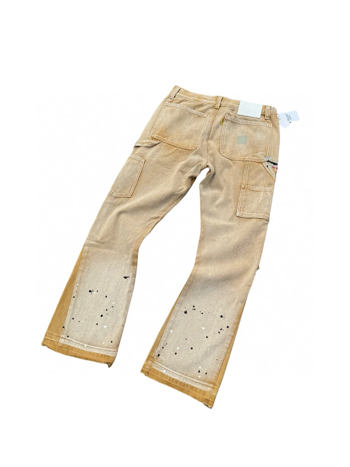 P250💰G91 GALLERY DEPT. Spliced ​​patches, ink-splashed denim bell-bottoms, washed distressed spliced ​​jeans, denim washing factory. During the process, the owner of the washing factory helped introduce a boss who once worked at the Levi OEM factory and then started his own business. This also paved the way for the following styles. Therefore, Levi's remodeled single product for the base plate is really familiar. Whether it is the fabrics supplied or the lathes used in production, there is nothing to choose from. -Color: Black -Size: S-XXL (corresponding to 28-36)